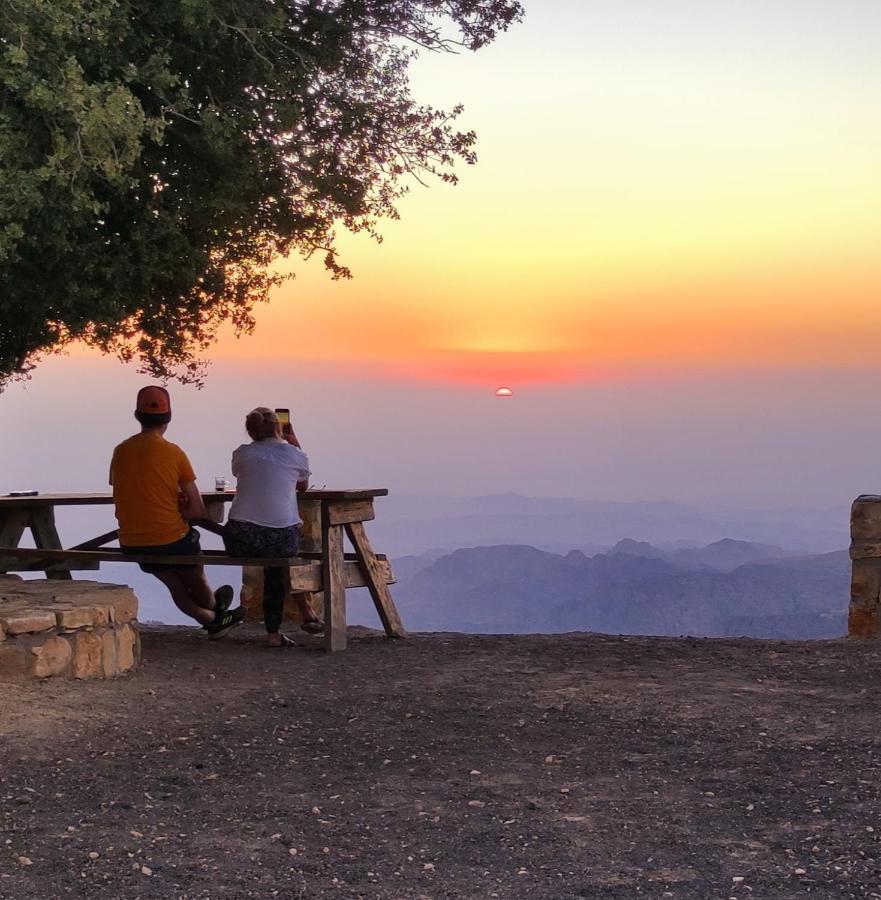 Jabal Dana Hotel - The Highest Hotel In Jordan Extérieur photo
