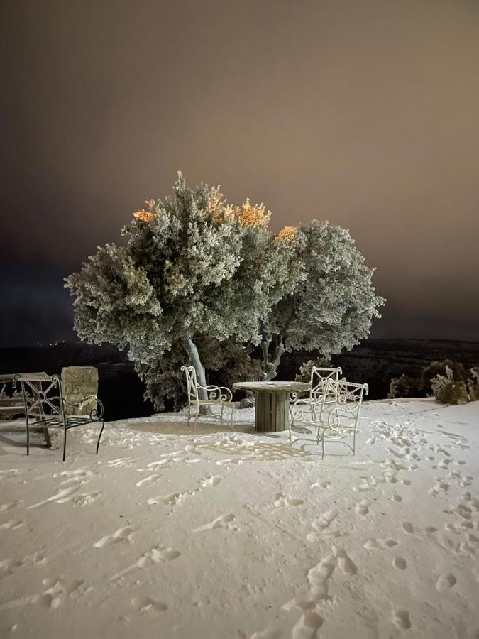 Jabal Dana Hotel - The Highest Hotel In Jordan Extérieur photo